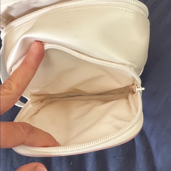 Dior Cream Cosmetic Pouch with Pale Pink Trim - Picture 5 of 8